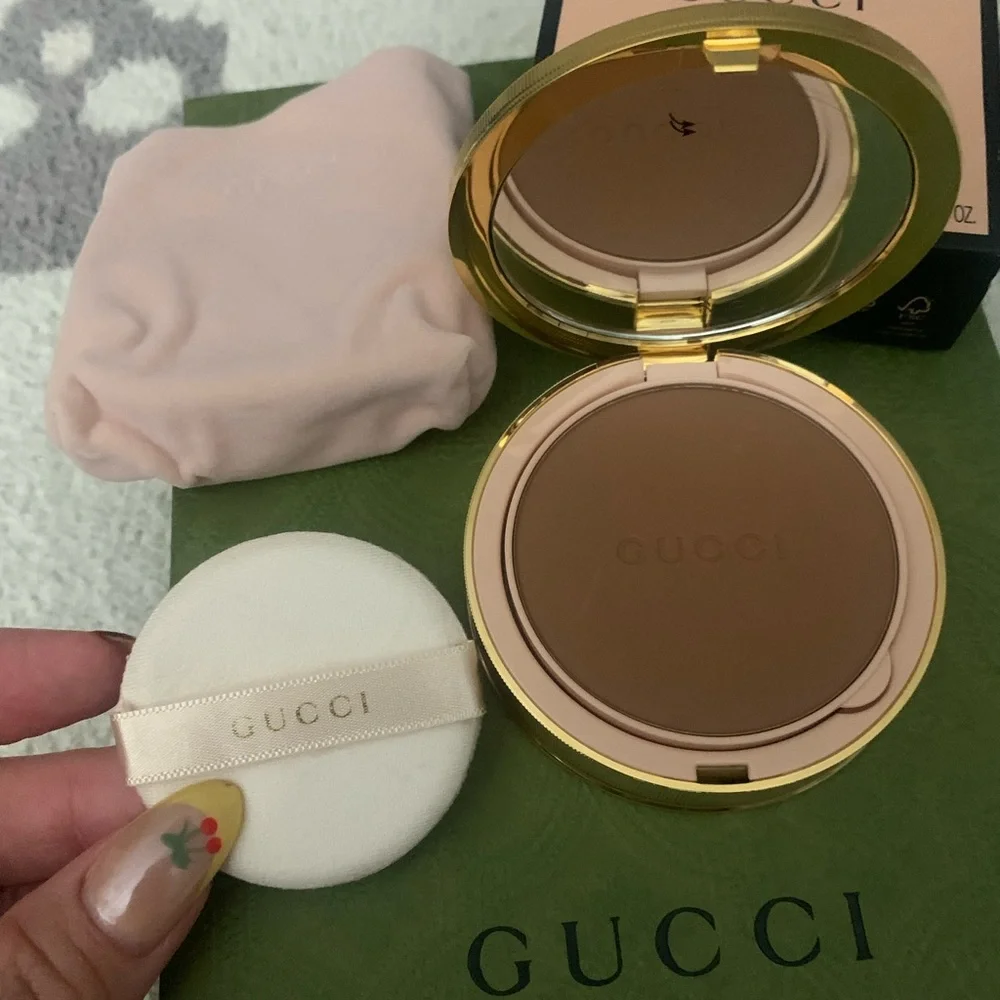 Gucci Beauty Powder Matte Finish 12 Deep ~Neutral Undertones